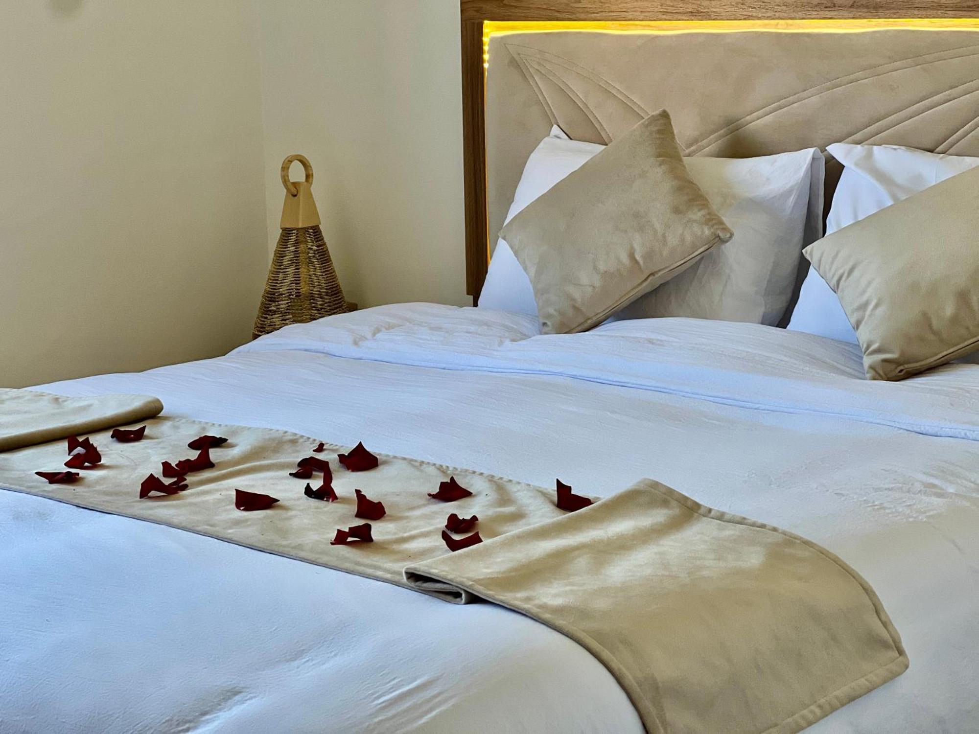 Mini-Villa Situee Dans Une Residence Prestigia A Marrakech, Avec Une Vue Sur La Piscine Et Le Golf Une Securite 24H Sur 24 Et Une Proximite Ideale De L Aeroport 5 Minutes C Est Une Offre Parfaite Pour Des Vacances Marrakesch Exterior foto
