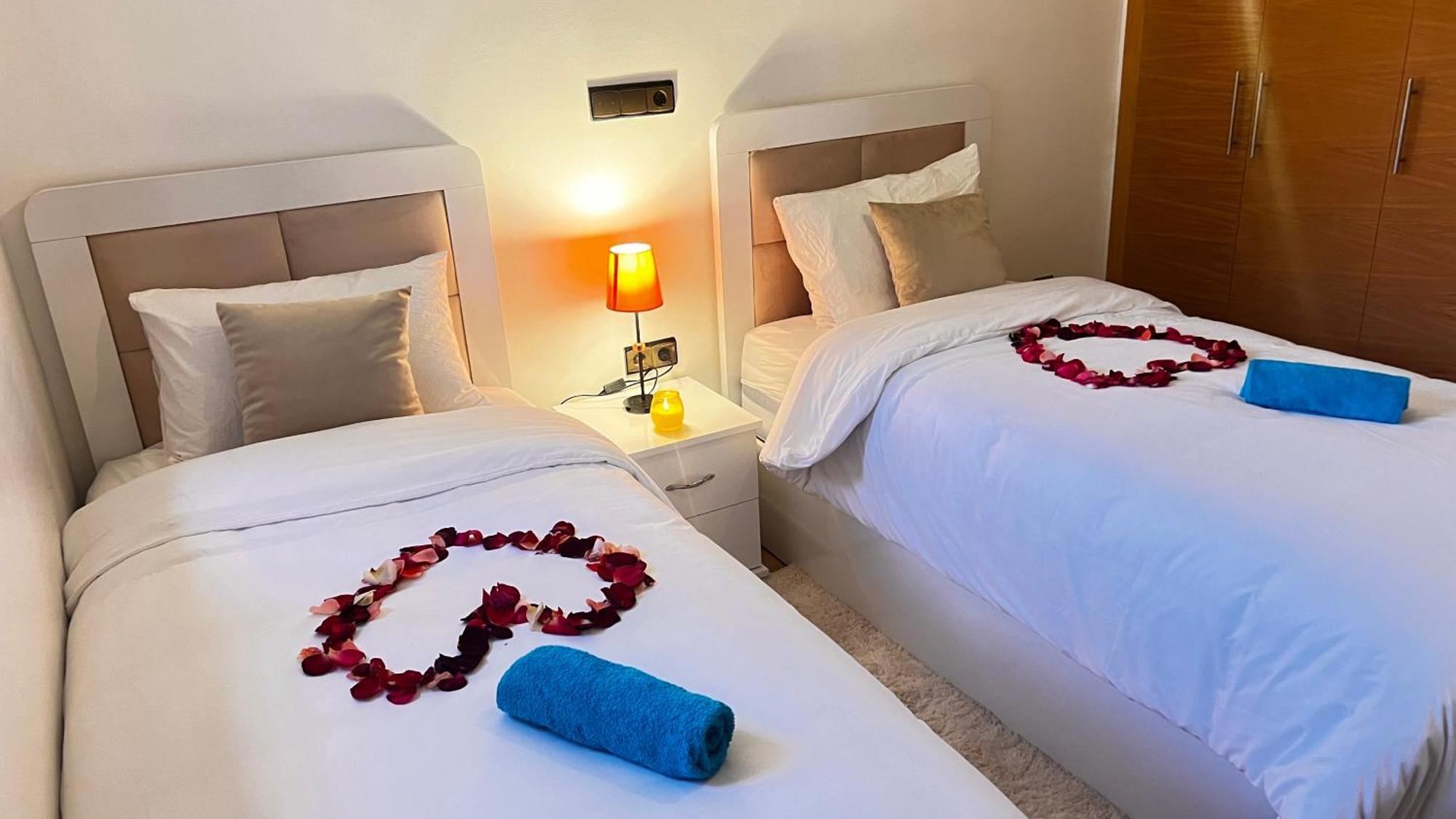 Mini-Villa Situee Dans Une Residence Prestigia A Marrakech, Avec Une Vue Sur La Piscine Et Le Golf Une Securite 24H Sur 24 Et Une Proximite Ideale De L Aeroport 5 Minutes C Est Une Offre Parfaite Pour Des Vacances Marrakesch Exterior foto