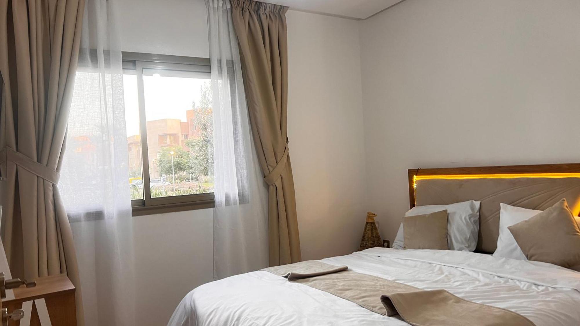 Mini-Villa Situee Dans Une Residence Prestigia A Marrakech, Avec Une Vue Sur La Piscine Et Le Golf Une Securite 24H Sur 24 Et Une Proximite Ideale De L Aeroport 5 Minutes C Est Une Offre Parfaite Pour Des Vacances Marrakesch Exterior foto